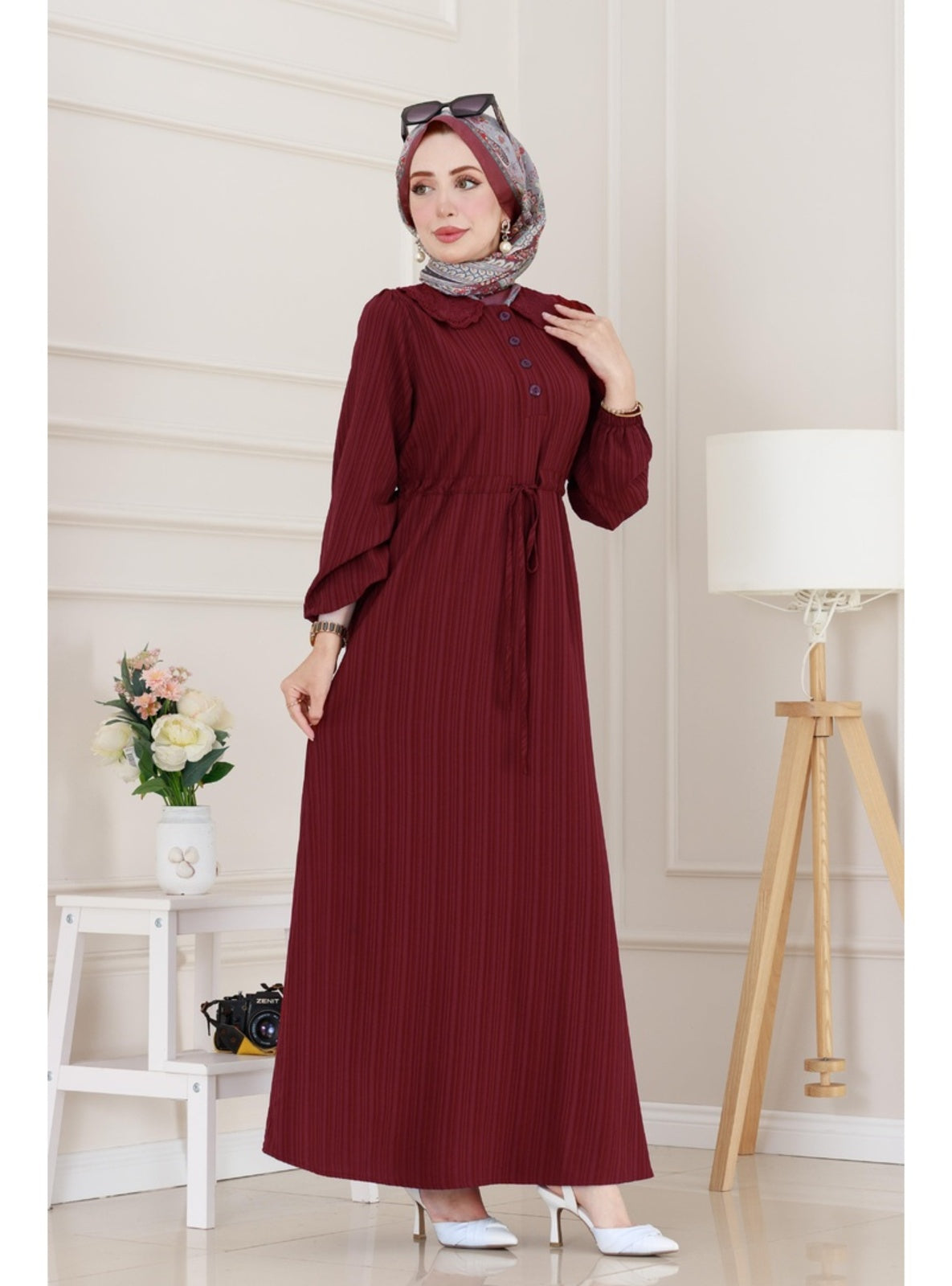 فستان أنيق باللون أحمر برغندي – AYAM
