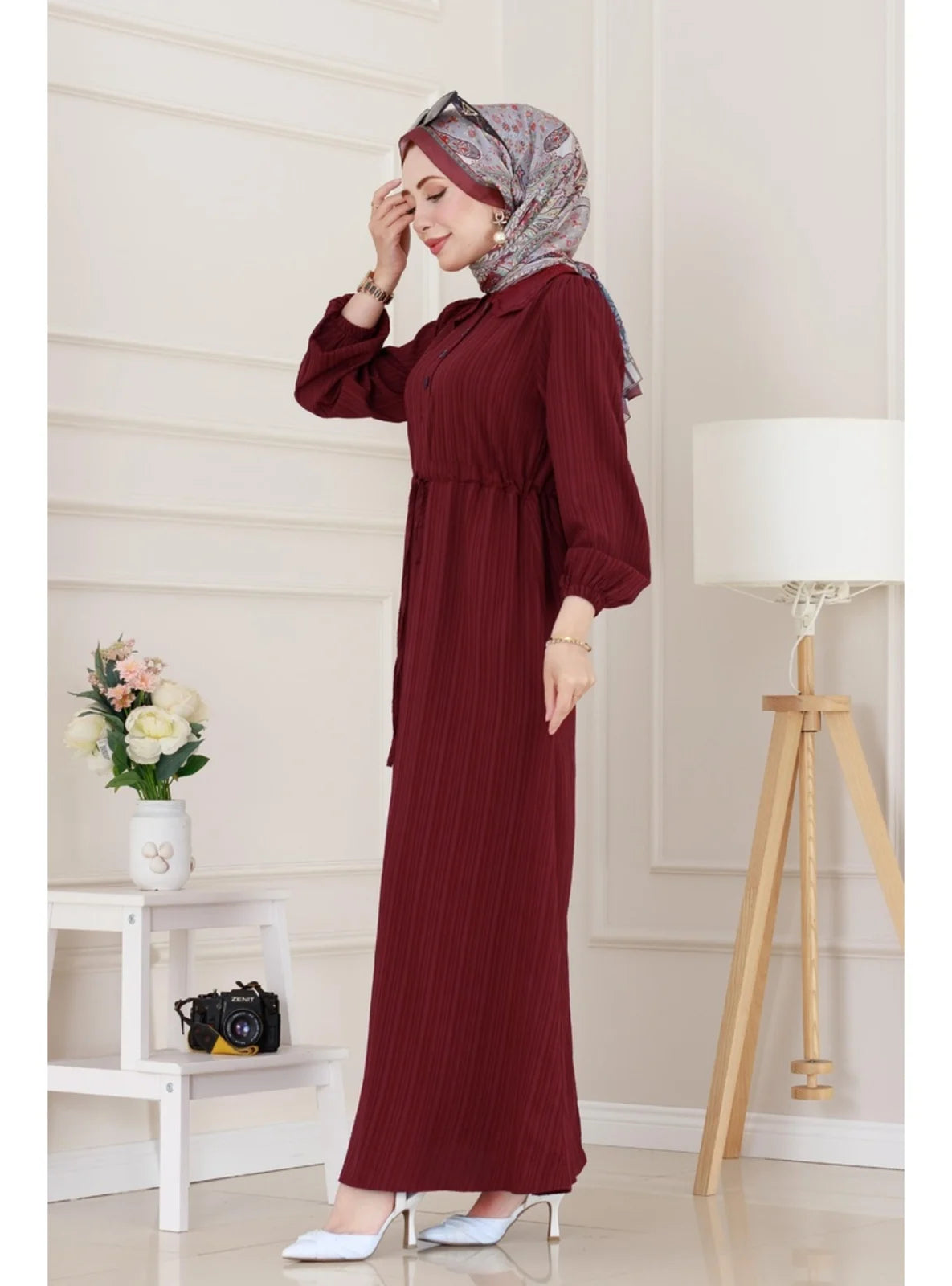 فستان أنيق باللون أحمر برغندي – AYAM