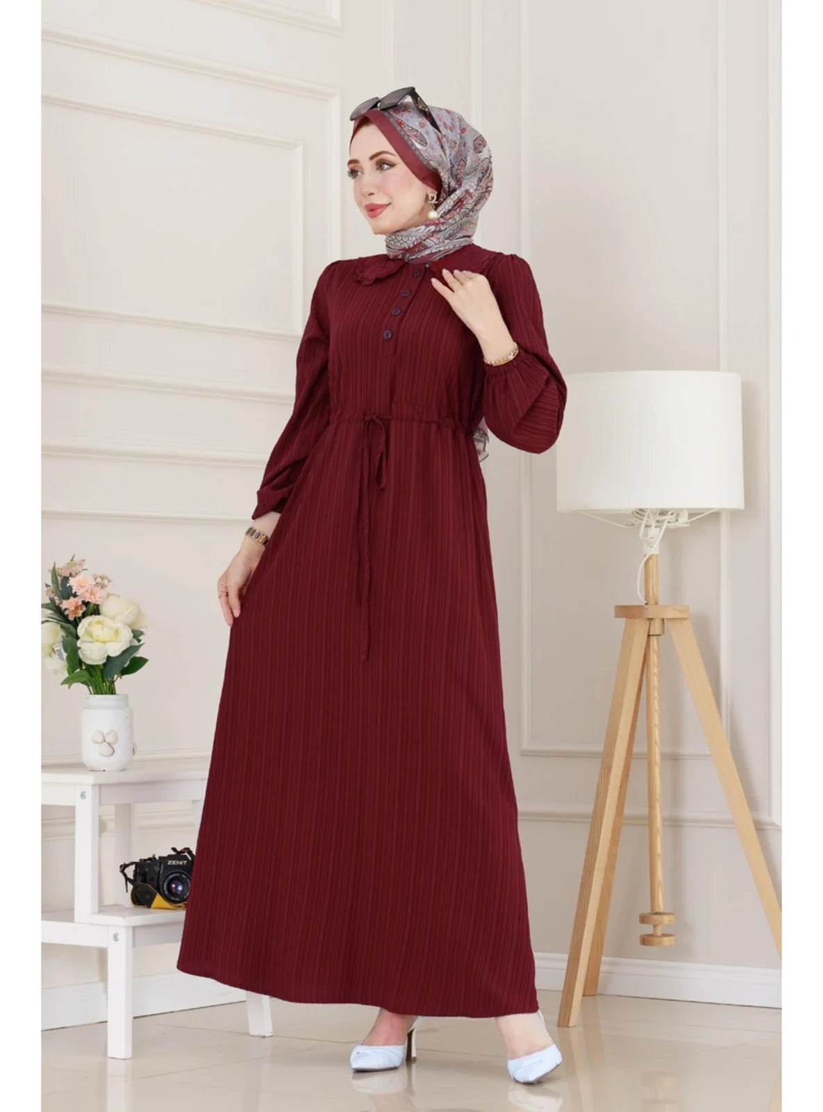 فستان أنيق باللون أحمر برغندي – AYAM